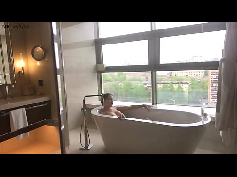 ❤️ Tremendous go'dak ehtiros bilan hammomda uning mushuk jerking ️❌ Super pornoda bizda ❌️❤