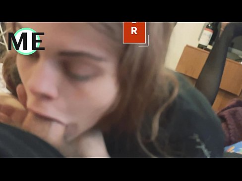 ❤️ Bo'g'iz bo'shlig'i, yirtilgan külotlu çoraplar va yirtilgan poshnalar bilan tanishish yoqimli ️❌ Super pornoda bizda ❌️❤